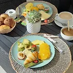 Bowen, Luxury Penzion 4*