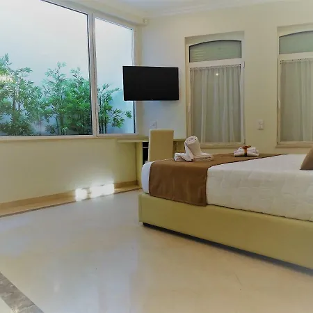 Bowen, Luxury 4* Lagos