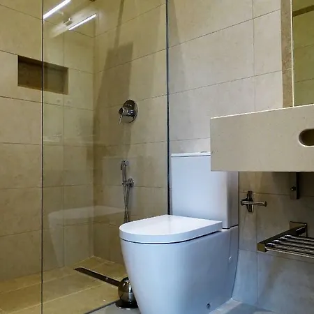 Gæstehus Bowen, Luxury Lagos