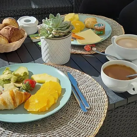 Guest house Bowen, Luxury Lagos