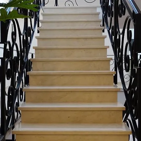 Guest house Bowen, Luxury Lagos