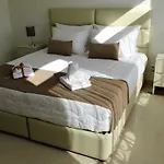 Bowen, Luxury 4* Lagos