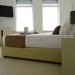Gasthof Bowen, Luxury Lagos