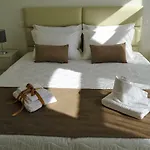 Bowen, Luxury 4* Lagos